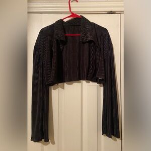 •black cropped button up•